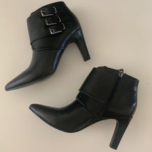 EVA & ZOE Black Heels Booties